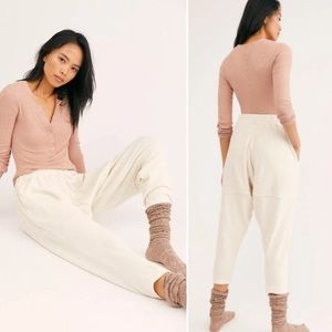 NWT FREE PEOPLE LOOK SHARP JOGGERS